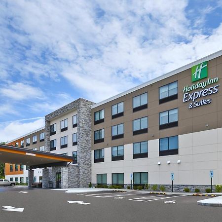 Holiday Inn Express & Suites - Painesville - Concord By Ihg Bagian luar foto