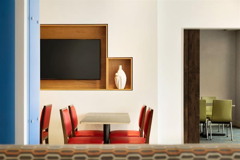 Holiday Inn Express & Suites - Painesville - Concord By Ihg Bagian luar foto