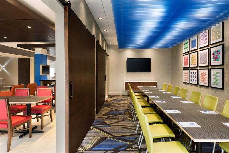 Holiday Inn Express & Suites - Painesville - Concord By Ihg Bagian luar foto
