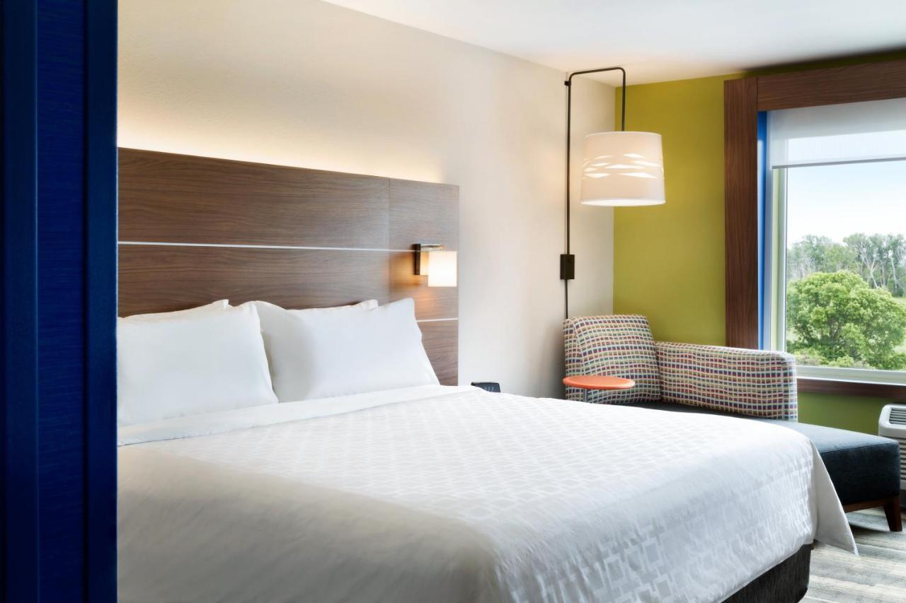 Holiday Inn Express & Suites - Painesville - Concord By Ihg Bagian luar foto