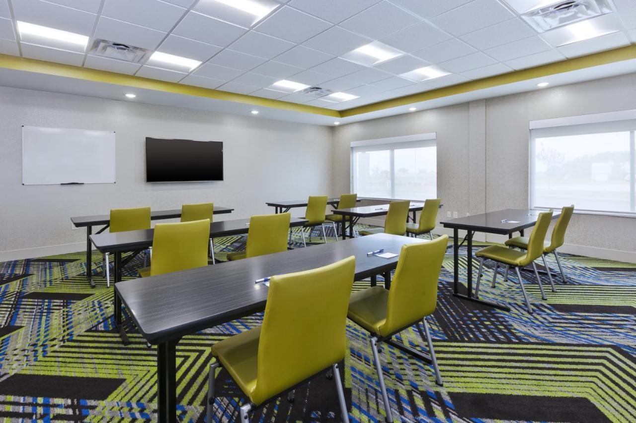 Holiday Inn Express & Suites - Painesville - Concord By Ihg Bagian luar foto