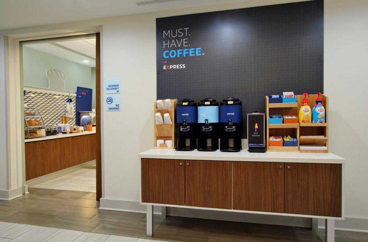 Holiday Inn Express & Suites - Painesville - Concord By Ihg Bagian luar foto
