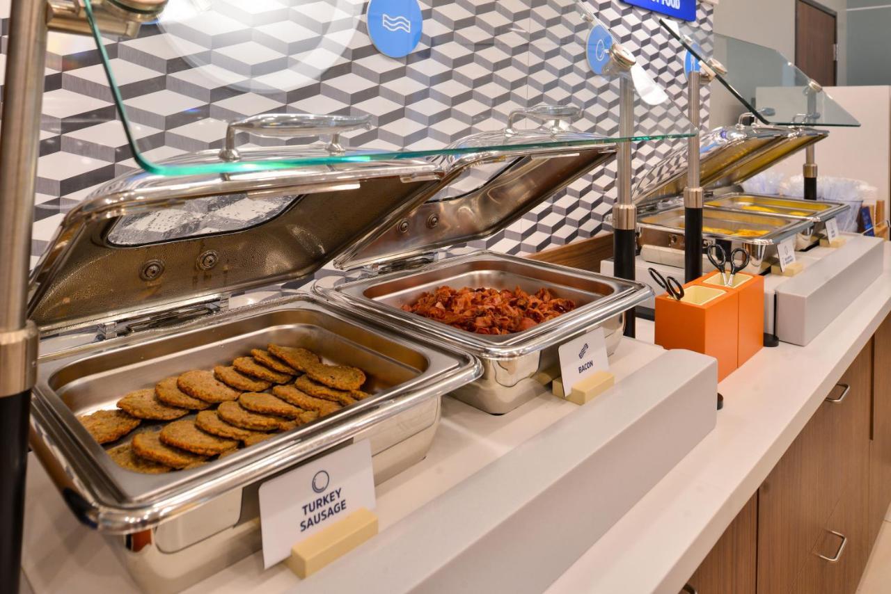 Holiday Inn Express & Suites - Painesville - Concord By Ihg Bagian luar foto