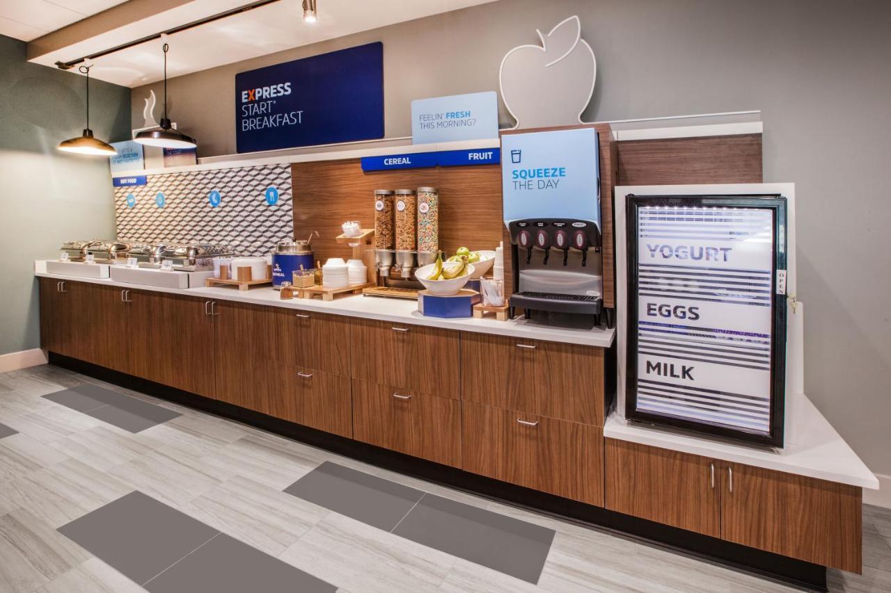 Holiday Inn Express & Suites - Painesville - Concord By Ihg Bagian luar foto